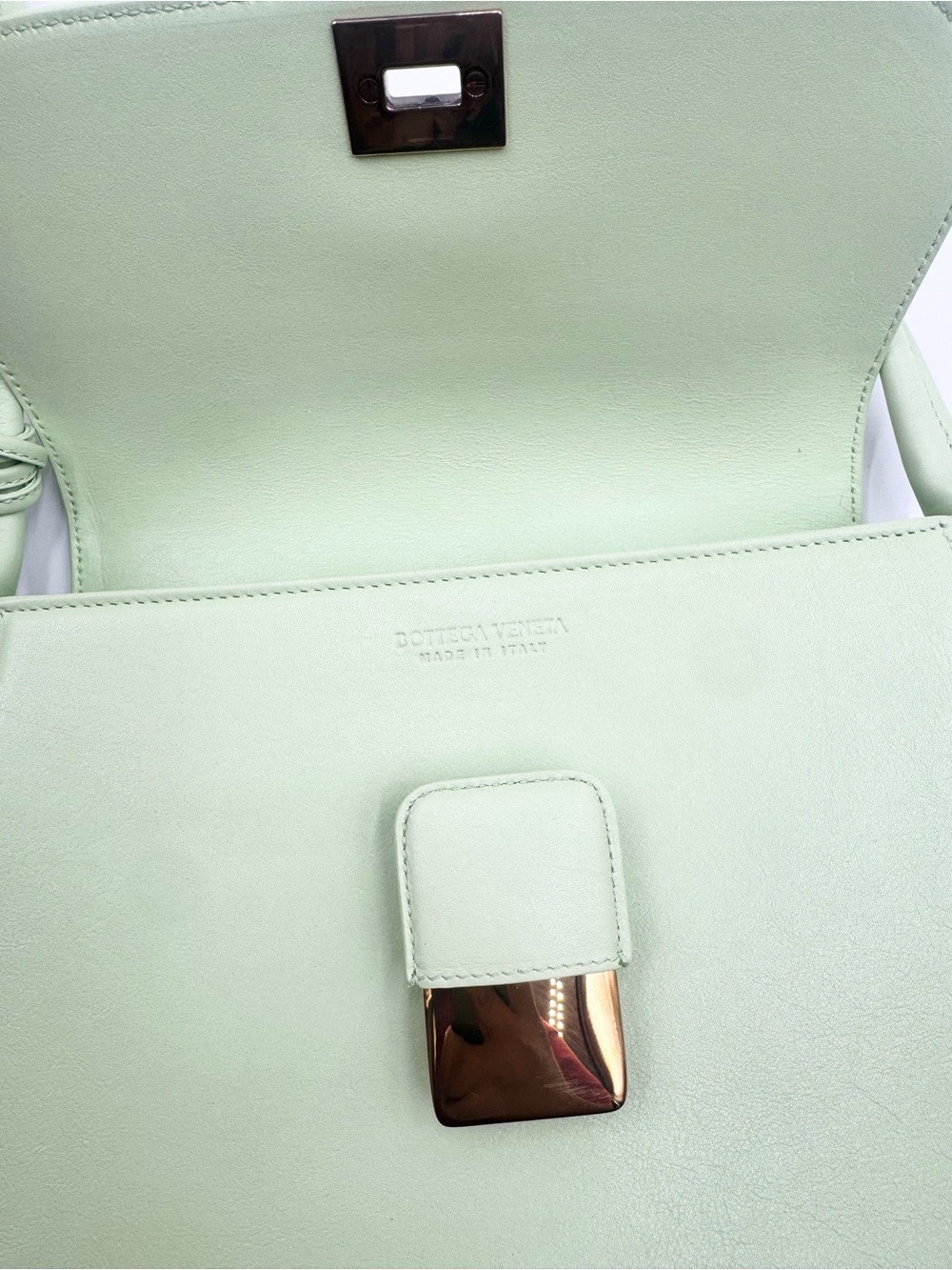 NEW Bottega Veneta Desiree Cross-Body Bag - Picture 10 of 14